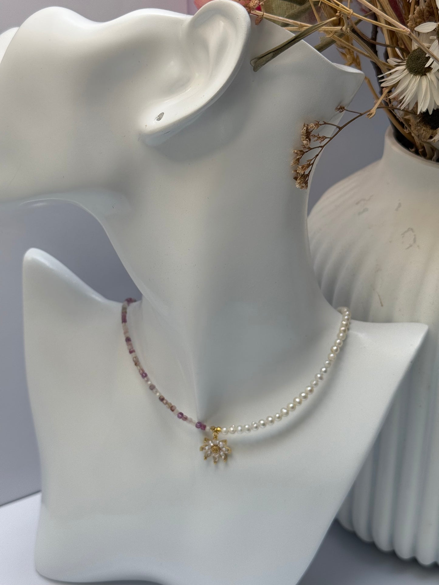 Amethist en zoetwaterparels ketting
