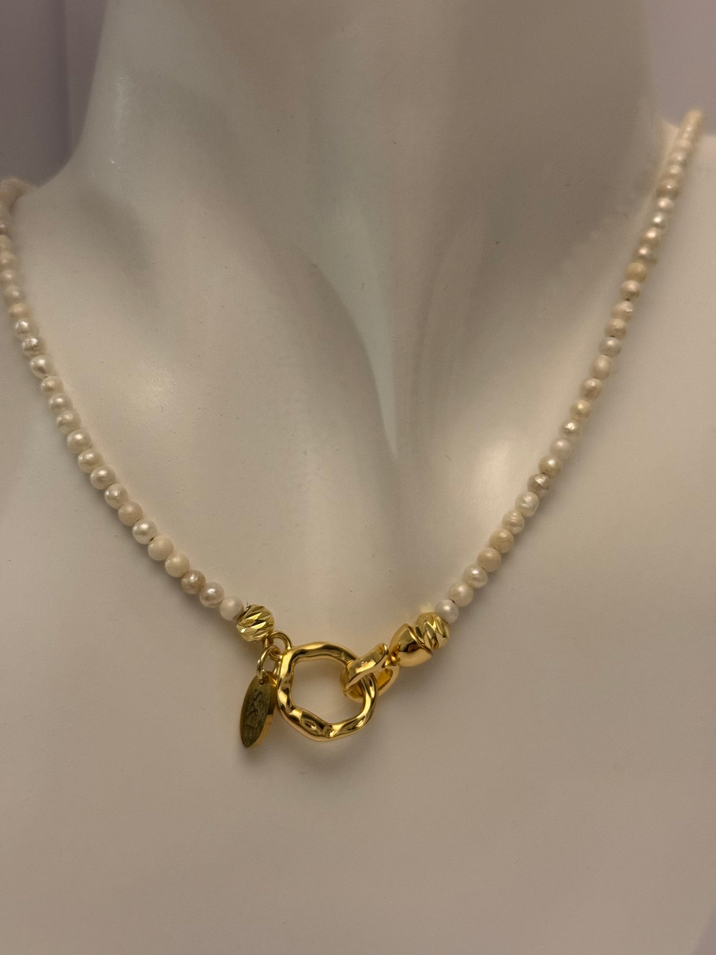 Zoetwaterparels choker