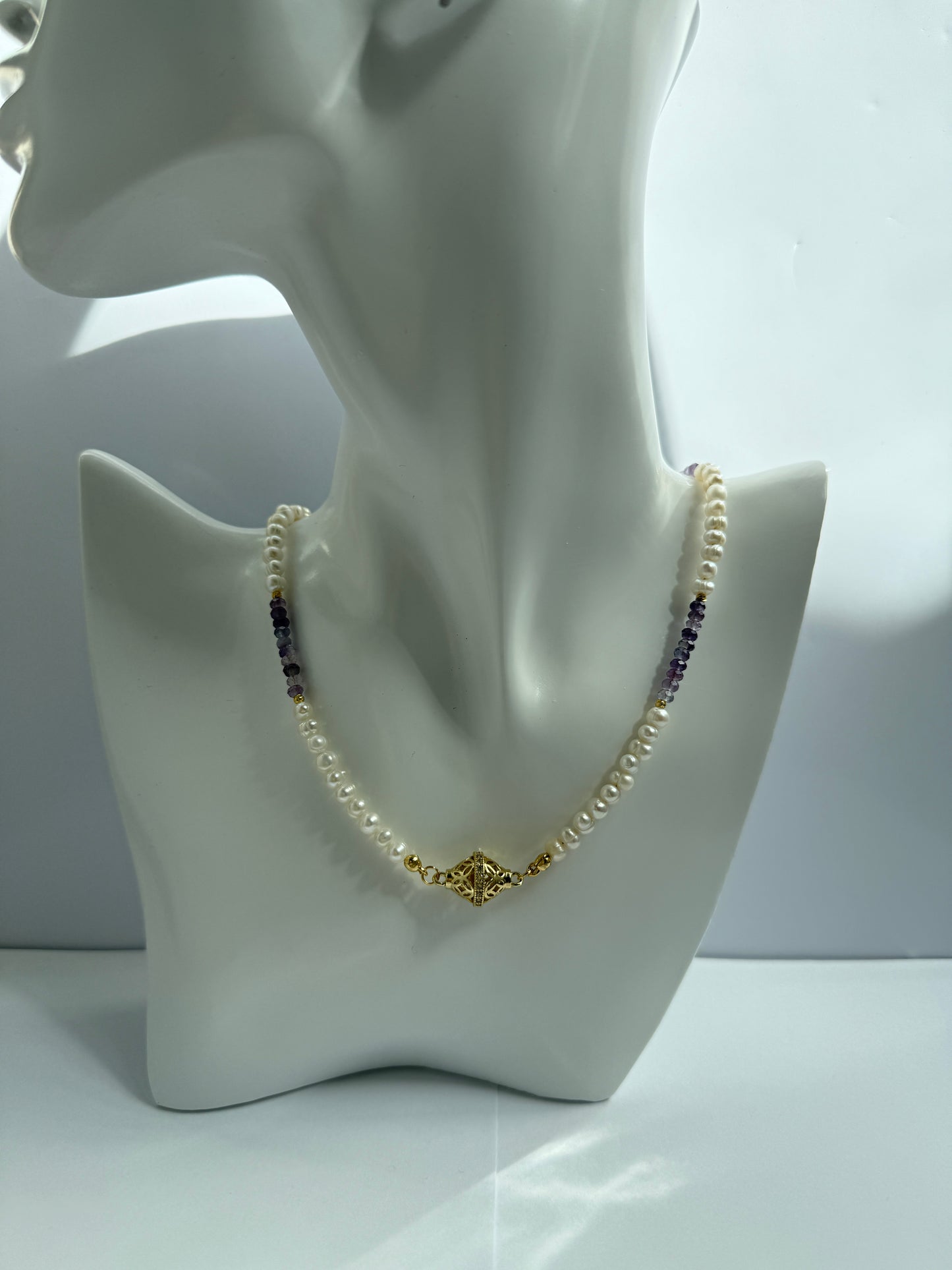 Fluoriet en zoetwaterparels ketting