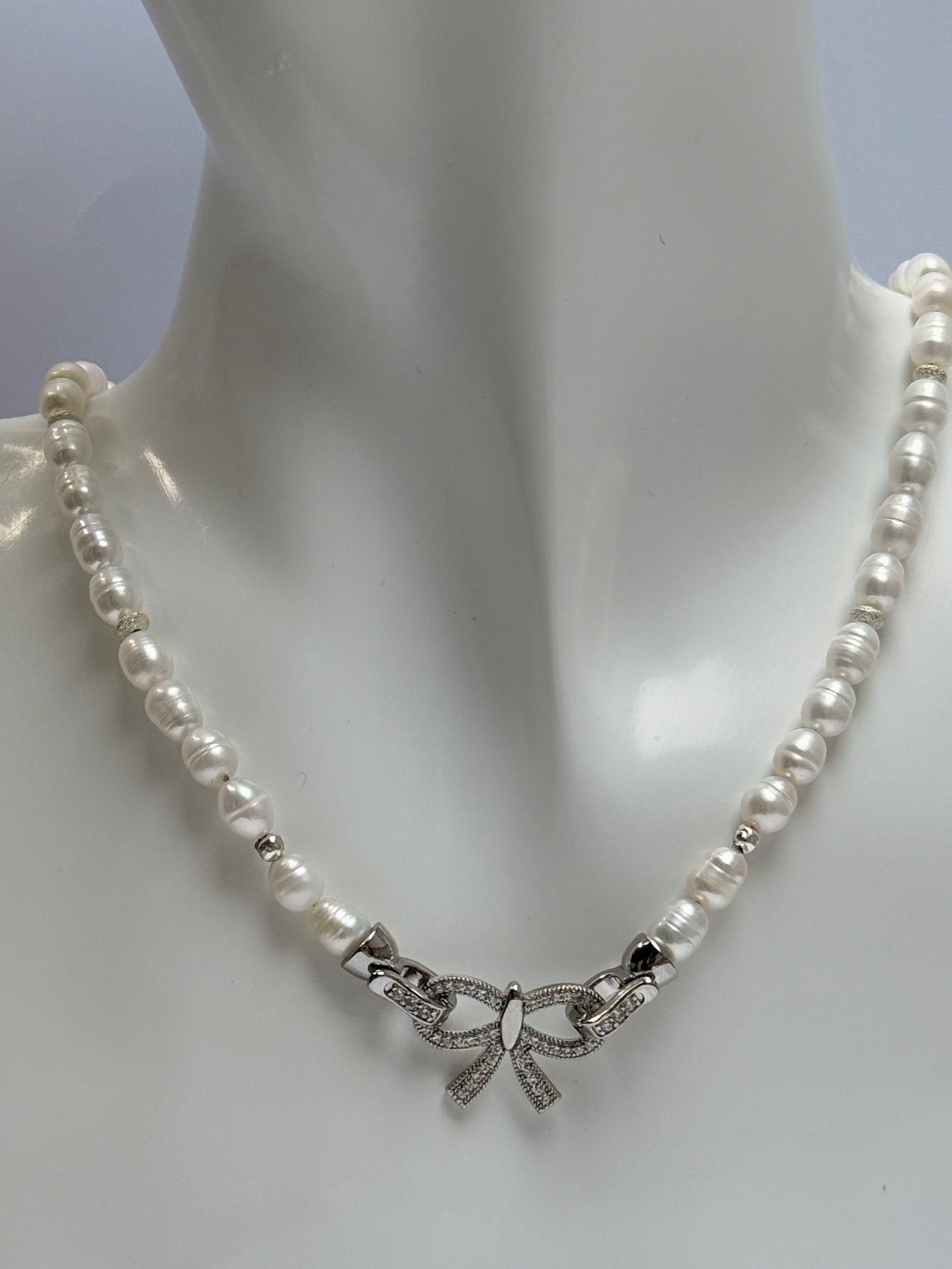 Zoetwaterparels choker
