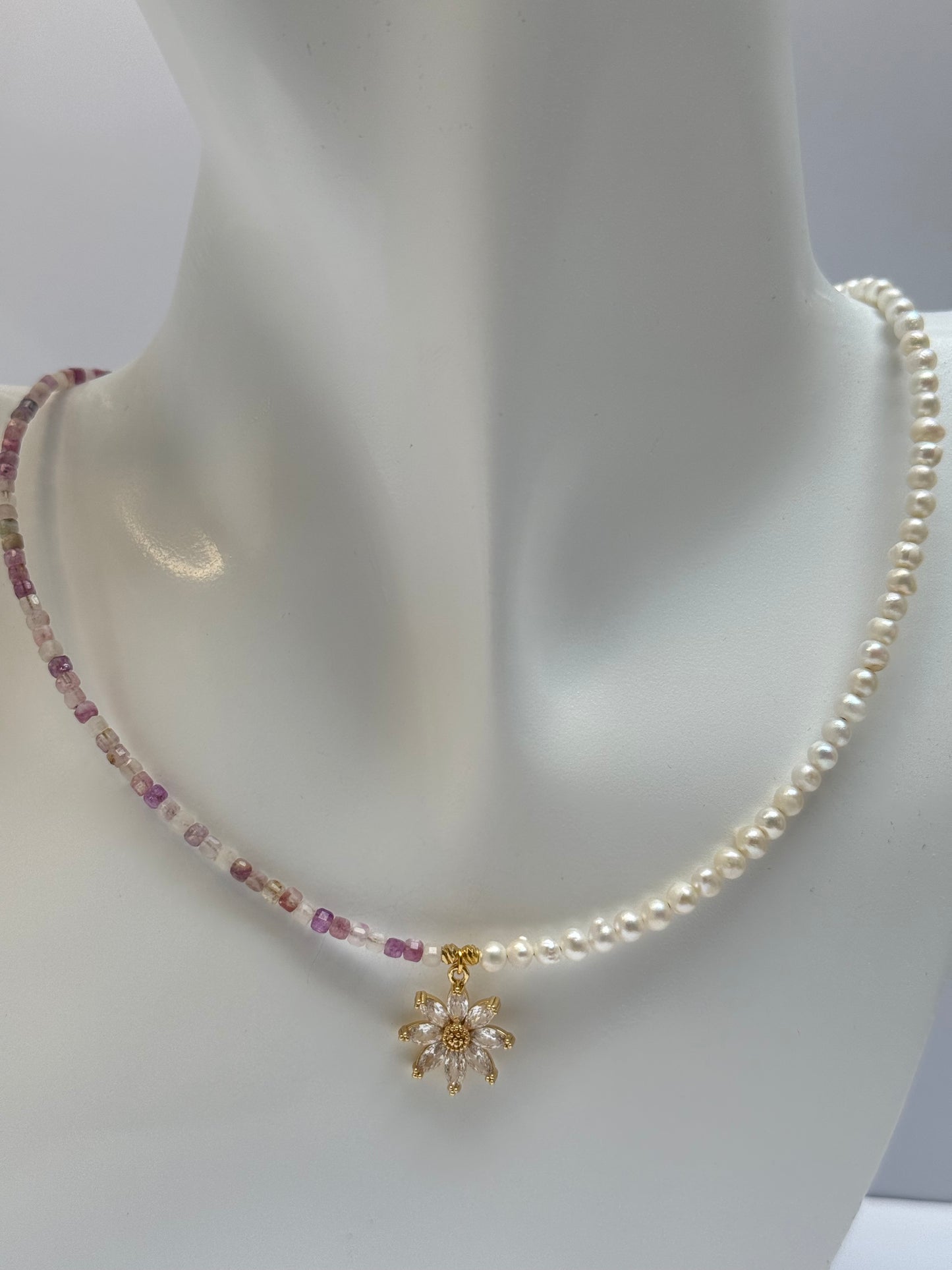 Amethist en zoetwaterparels ketting