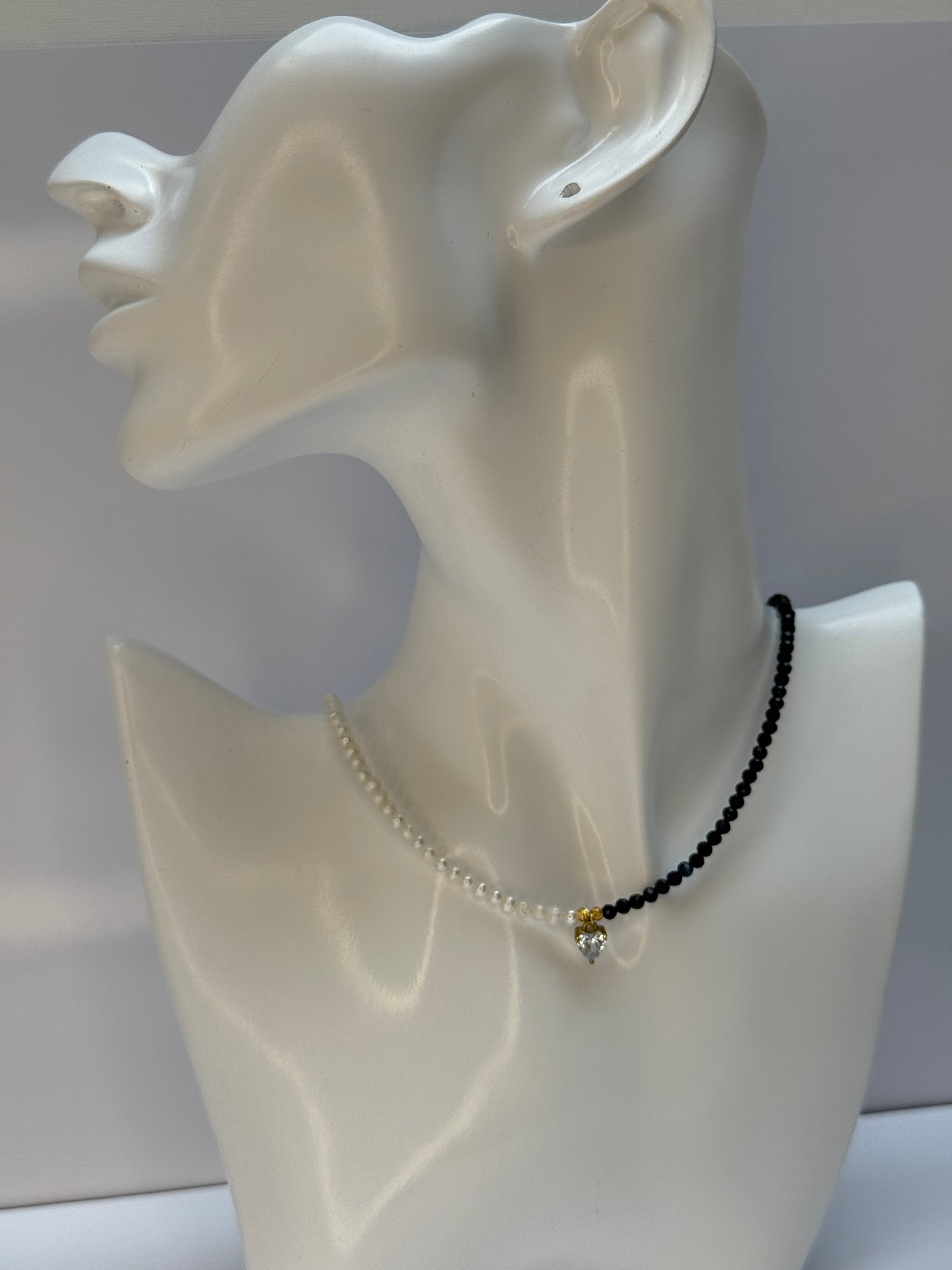 Saffier en zoetwaterparels ketting