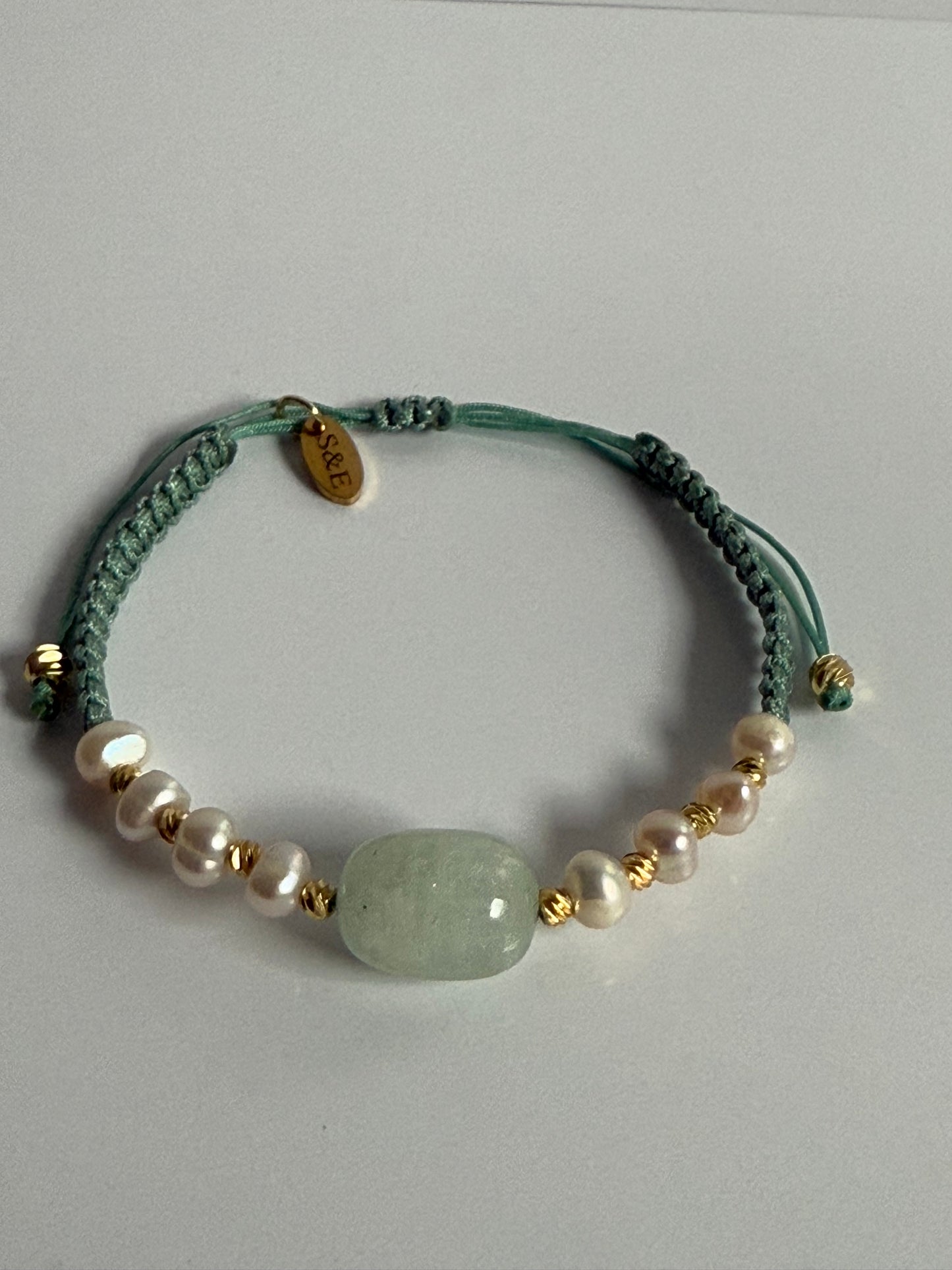 Morganiet en zoetwaterparels armbandje